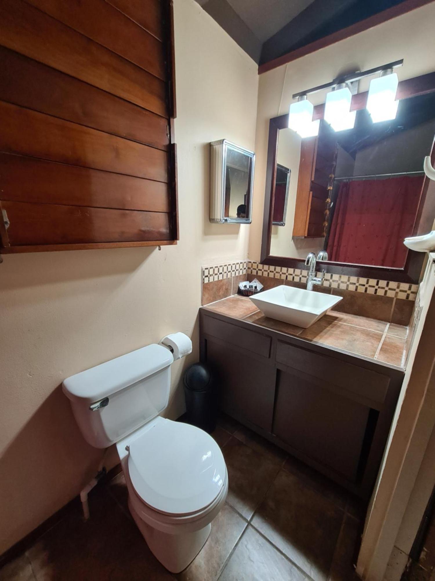 Yocamatsu Bed & Breakfast Caye Caulker Ngoại thất bức ảnh